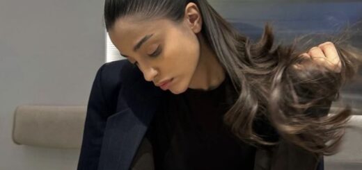 wealthy divorced woman