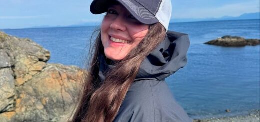 independent and rich woman