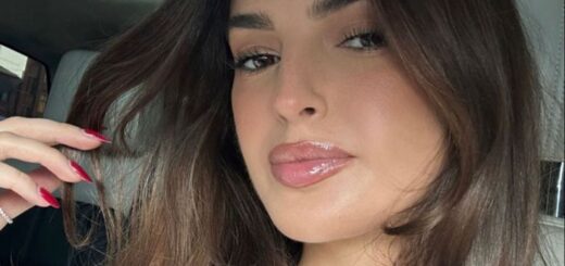 wealthy Woman in Derby