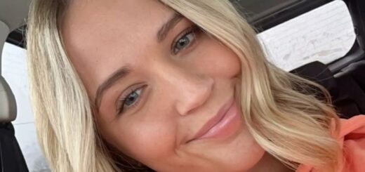 wealthy divorced woman